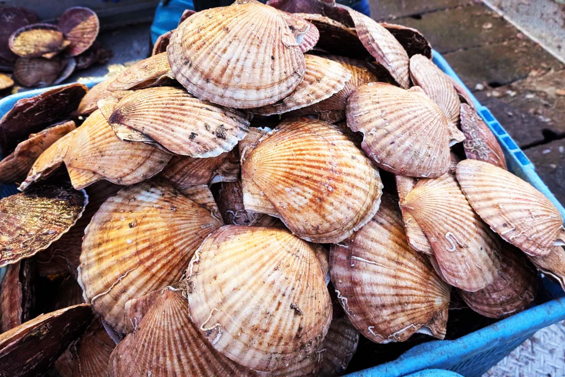 今回は特別に「ヘラ付き」でお届け！食べ方ガイドで簡単♪